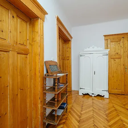 M Residance Apartment *
